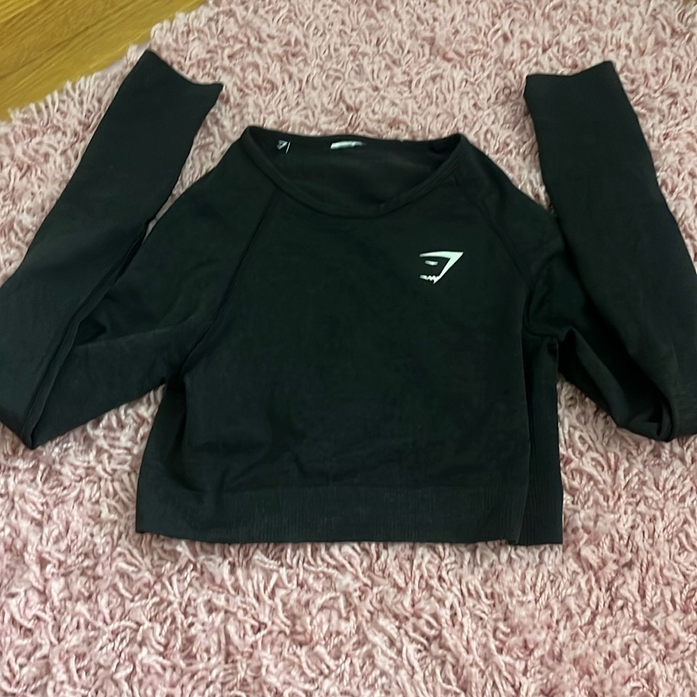 Gym shark black long sleeve